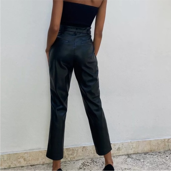 Babaton Vegan Leather Belted Pant - Picture 3 of 11